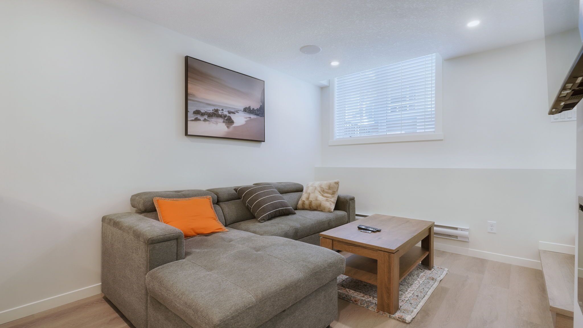 Cozy Place To Stay In South Calgary - Alberta