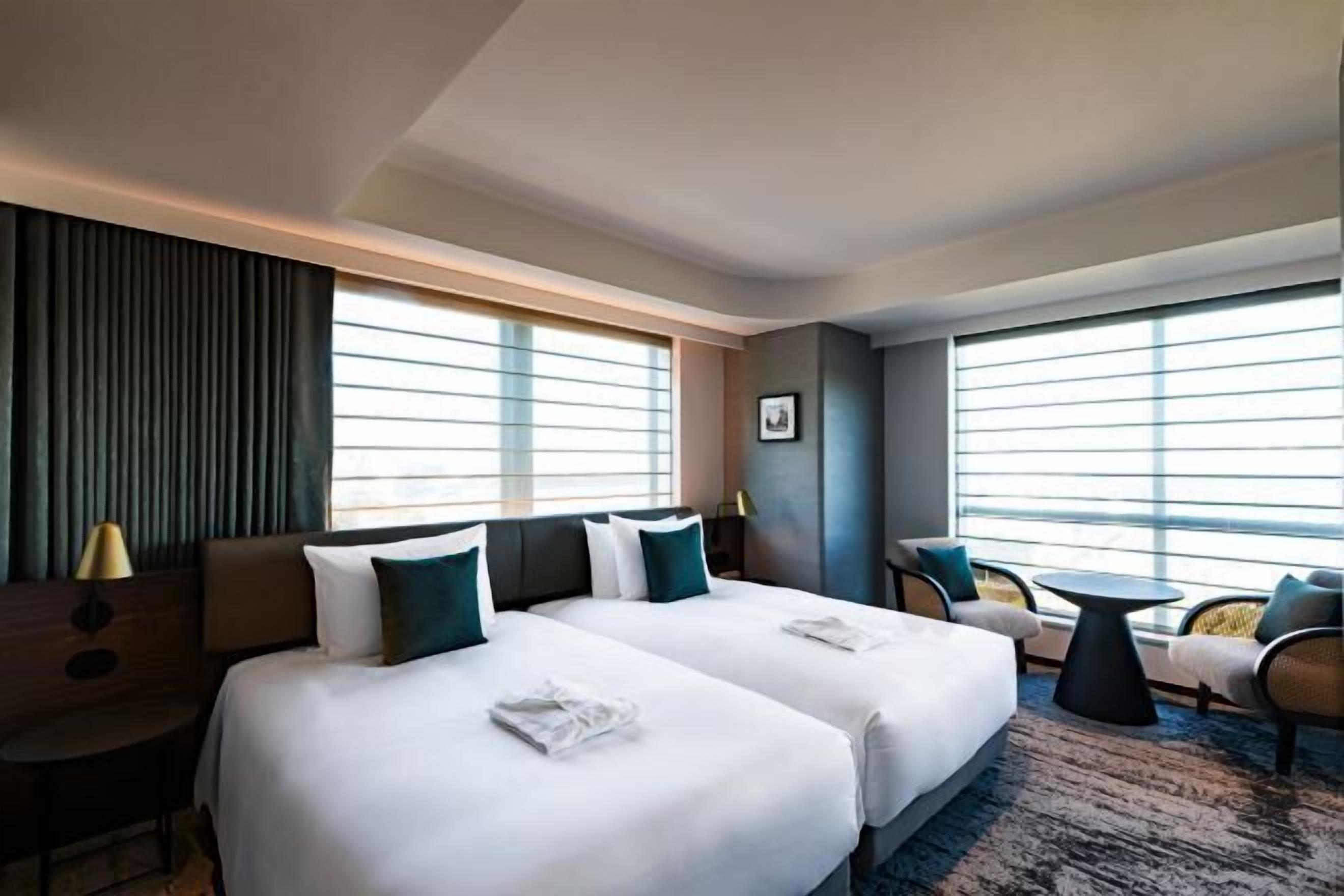 Down comforters, in-room safe, blackout drapes, free WiFi