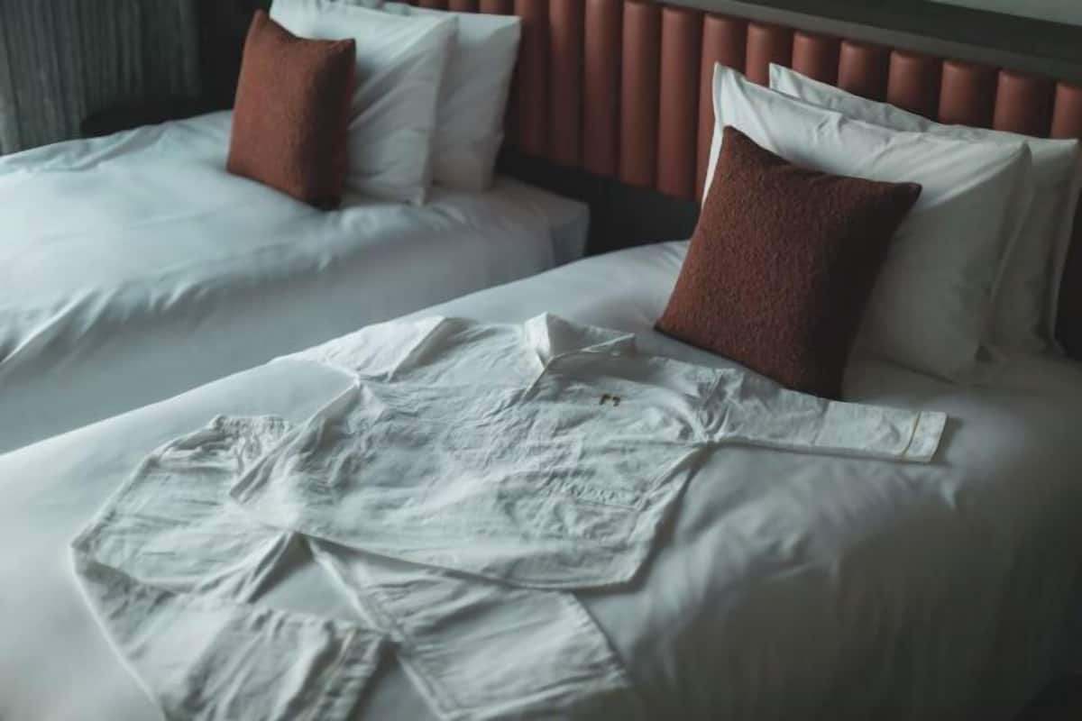 Down comforters, in-room safe, blackout drapes, free WiFi