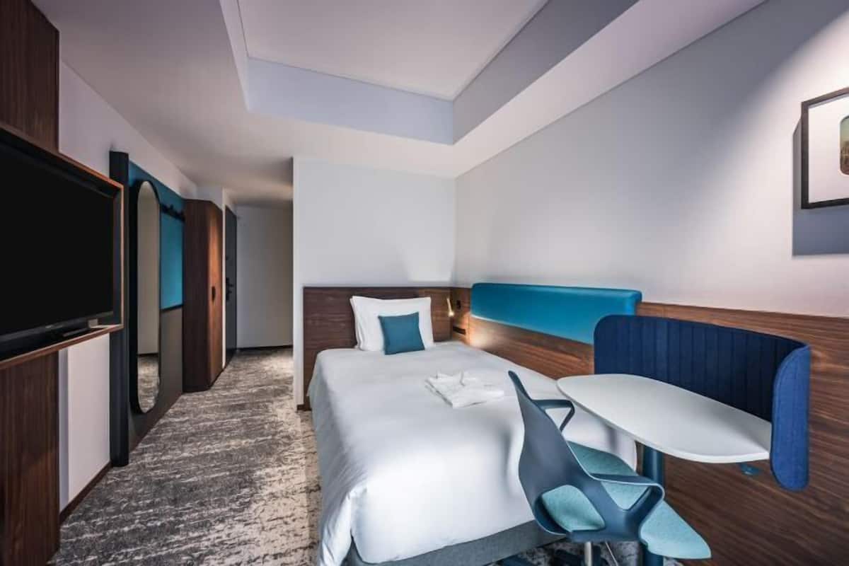 1 Schlafzimmer, Daunenbettdecken, Zimmersafe, Verdunkelungsvorhänge