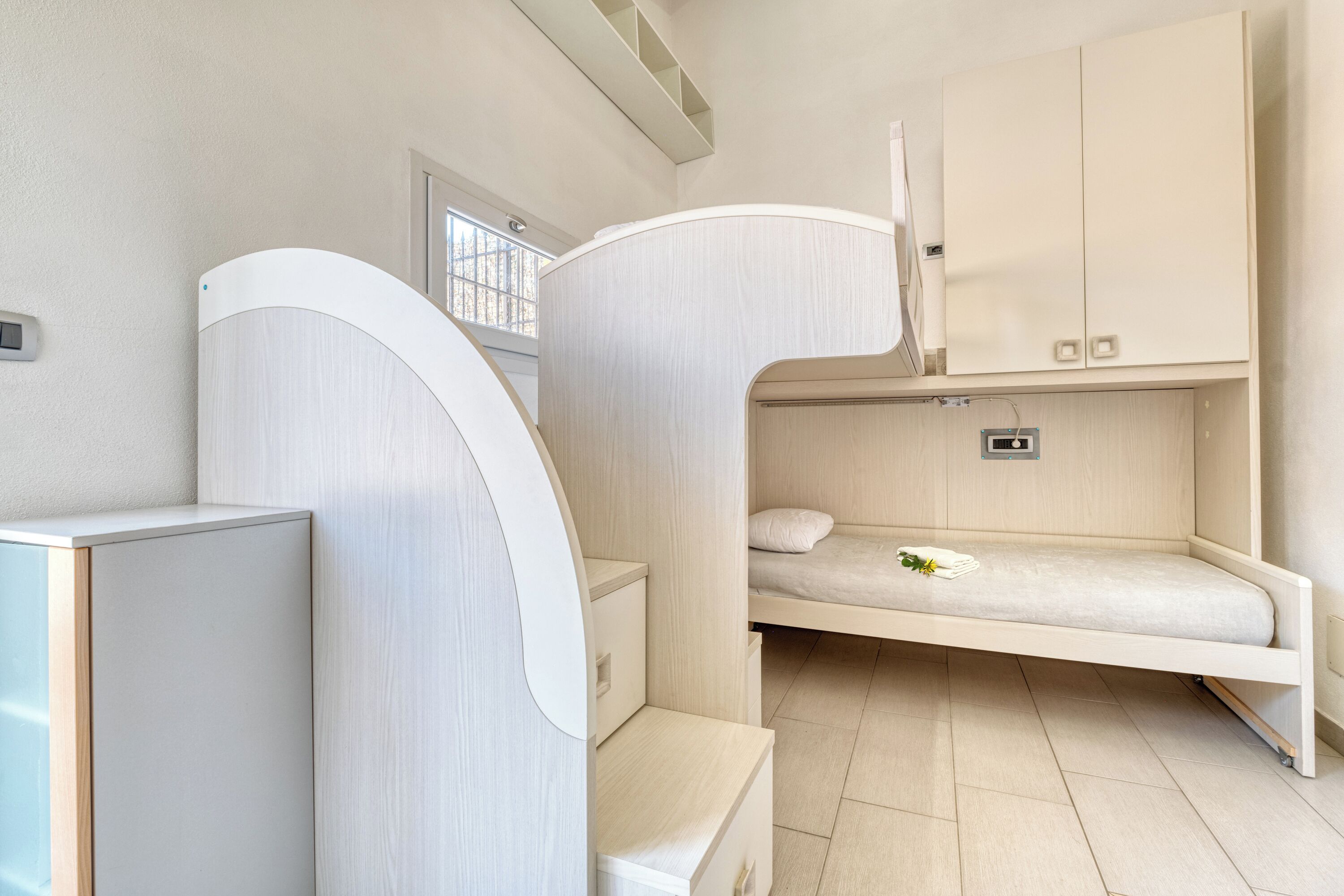 Appartamento familiare, camere multiple, 2 bagni, fronte mare (Sea Stone - 100m From The Sea) | 2 camere, lenzuola