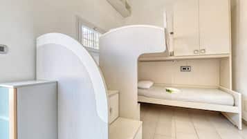 Appartamento familiare, camere multiple, 2 bagni, fronte mare (Sea Stone - 100m From The Sea) | 2 camere, lenzuola