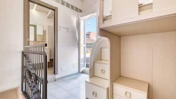 Appartement Familial, plusieurs chambres, 2 salles de bains, vue mer (Sea Stone - 100m From The Sea) | Intérieur