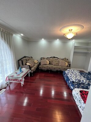 3 bedrooms, iron/ironing board, WiFi, bed sheets - Welcome to your residency (Brampton)