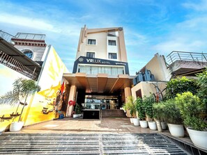 Front of property - Hotel VR Lux (Varanasi)