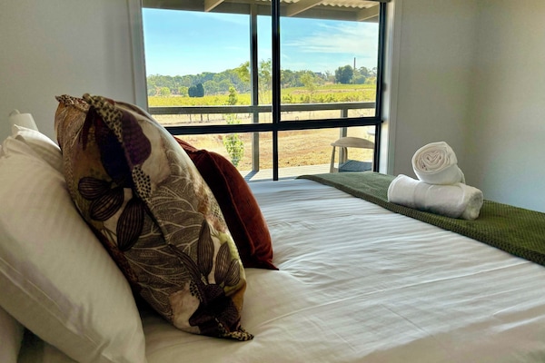 Deluxe Apartment, 1 King Bed with Sofa bed, Vineyard View