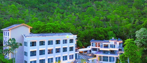 Fachada da propriedade