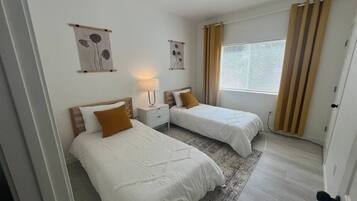 Desk, WiFi, bed sheets