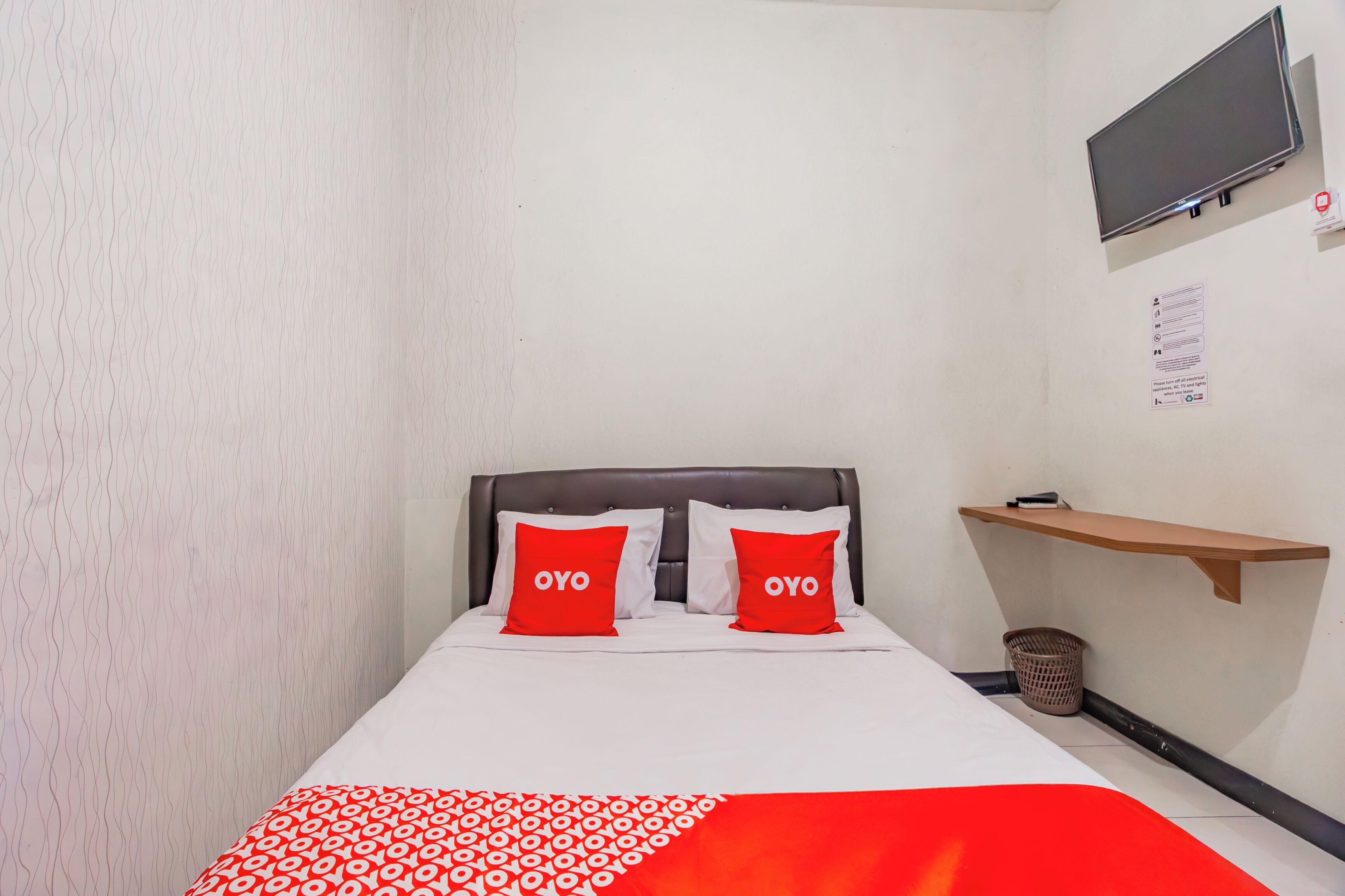 Deluxe Double Room | WiFi (free), bed sheets