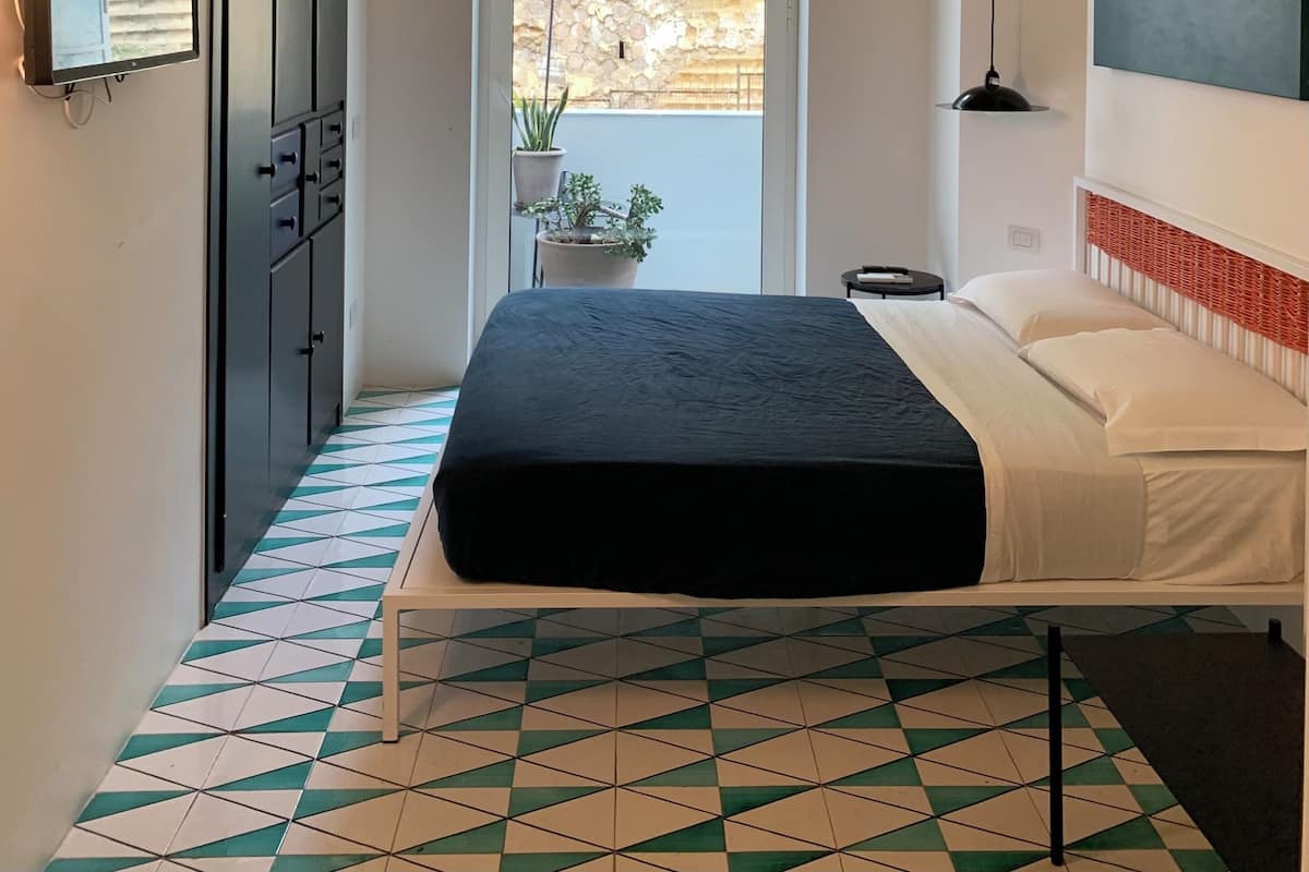 Superior Room | In-room safe, iron/ironing board, free WiFi, bed sheets