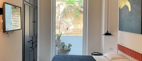 Rom – superior | Safe på rommet, strykejern/-brett, wi-fi (inkludert) og sengetøy