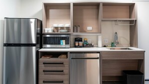 Private kitchen - Home2 Suites BY Hilton Effingham (Effingham)
