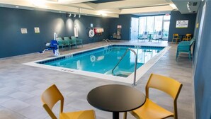 Pool - Home2 Suites BY Hilton Effingham (Effingham)