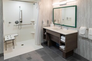 Bathroom - Home2 Suites BY Hilton Effingham (Effingham)