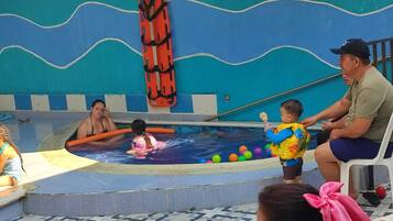 2 indoor pools