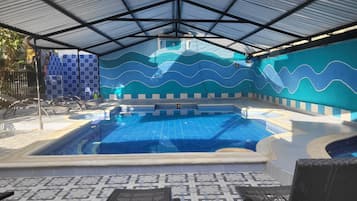 2 indoor pools