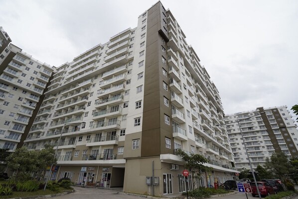 Exterior - Hotel O Gateway Pasteur Apartment By Goodtime (Cimahi)