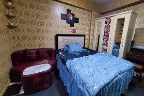 Free WiFi, bed sheets - Hotel O Gateway Pasteur Apartment By Goodtime (Cimahi)