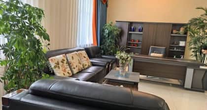 Hailar Dongsheng Luxury Hotel (Hailar Airport Branch)
