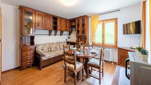 Standard Apartment, 1 Bedroom, Balcony (Armonia Apartment with Private Garden) | Dining - Armonia Apartment With Private Garden (Sauze d'Oulx)