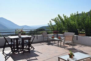 Outdoor dining - Country house near Amalfi and Pompeii - Casa "Mandorlo" (Cava de' Tirreni)