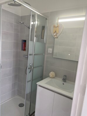 Pyyhkeet, vessapaperi