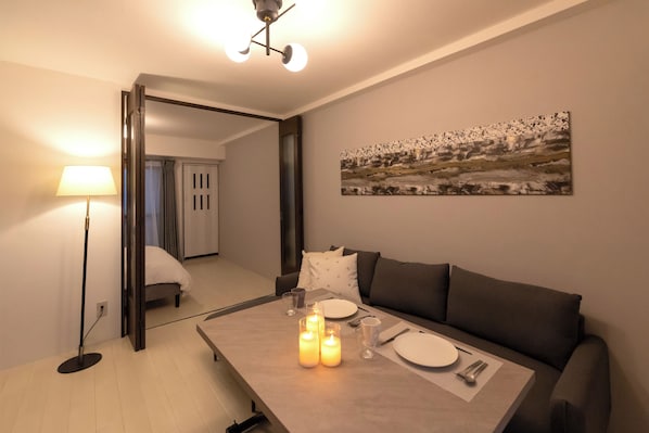 Living area - Dotonbori East Residence Haru (Osaka)