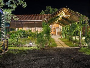 Interior entrance - Vann Vaikuntham (Kurai)