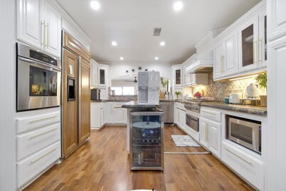 Irvine Lake Forest lake and boat with 4Bed 3Bath Cozy House