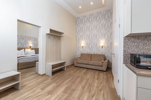 Appartement Supérieur, 1 chambre | Literie hypoallergénique, coffres-forts dans les chambres, bureau