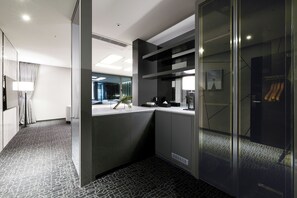 Soundproofing, free WiFi, bed sheets