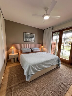 3 habitaciones, escritorio, tabla de planchar con plancha y wifi gratis 