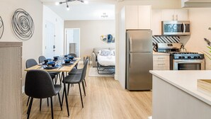 House | Exterior - TWO Bedroom Apartment (Miami Beach)