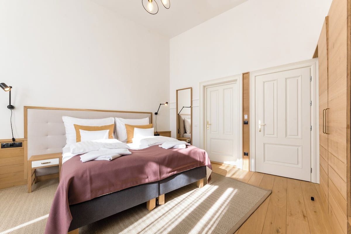 Deluxe Double Room | In-room safe, desk, laptop workspace, soundproofing