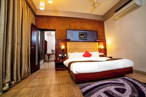 Luxury Suite | Desk, laptop workspace - Hotel RKV Residency (Krishnagiri)