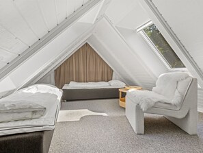 3 bedrooms, Internet