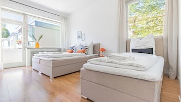 2 bedrooms, desk, free WiFi, bed sheets