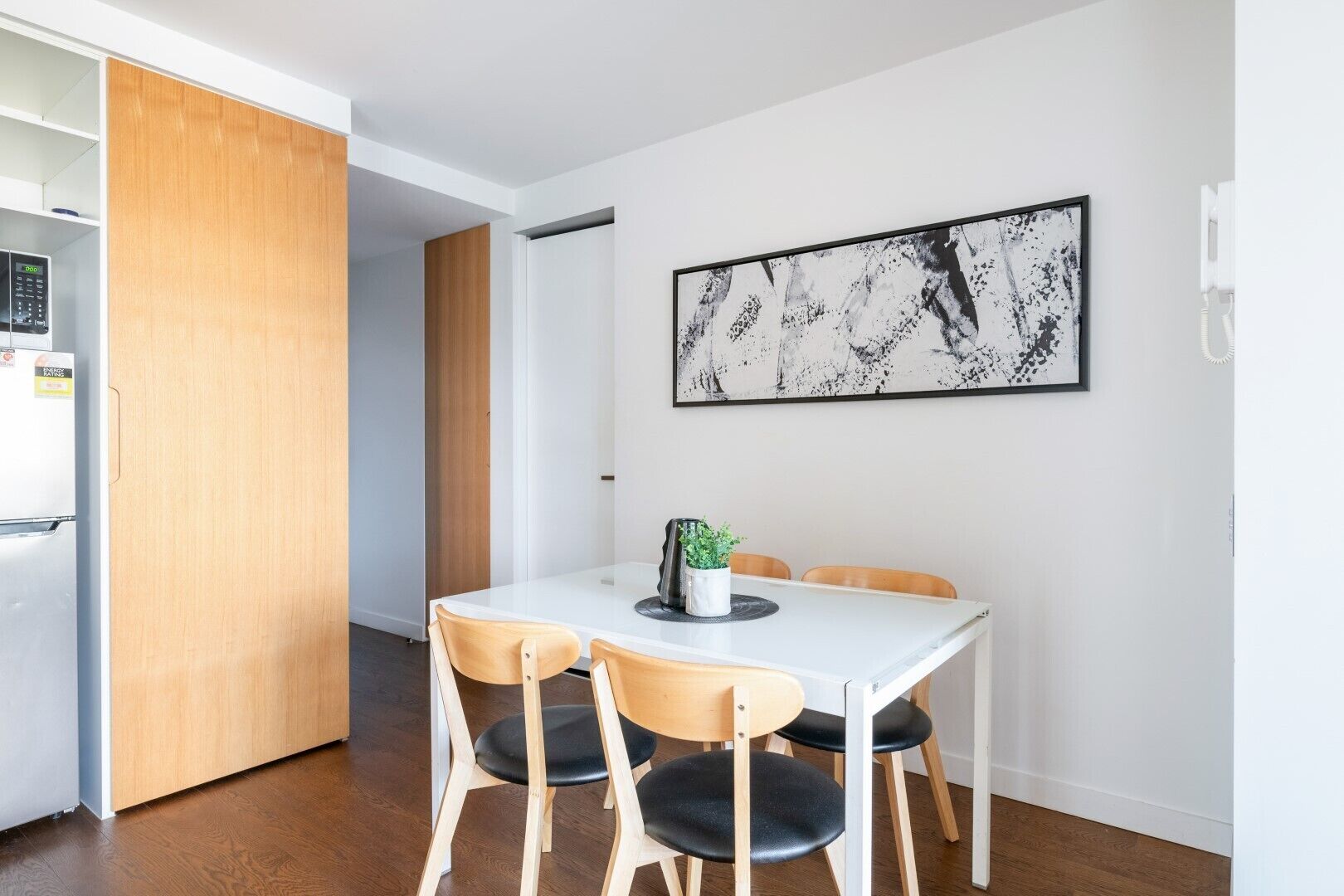 Apartemen, balkon, pemandangan kota | Ruang makan