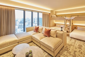 Bunk Suite with SAUNAGE Sauna | In-room safe, blackout drapes, free WiFi, bed sheets - FAV LUX KAGOSHIMA TENMONKAN (Kagoshima)