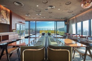 Breakfast, lunch and dinner served - FAV LUX KAGOSHIMA TENMONKAN (Kagoshima)