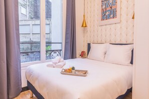 Studio | In-room safe, iron/ironing board, free WiFi - WS Champs-Elysées - Colomb (Paris)