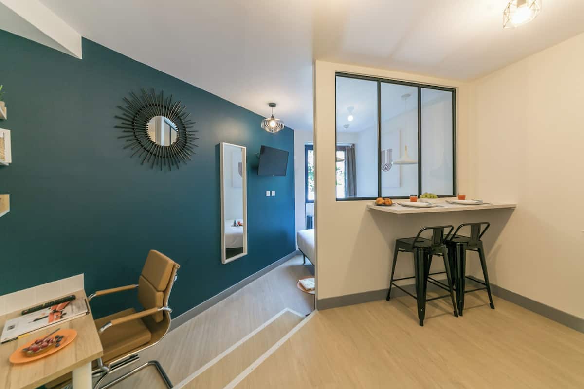 In-room safe, iron/ironing board, free WiFi