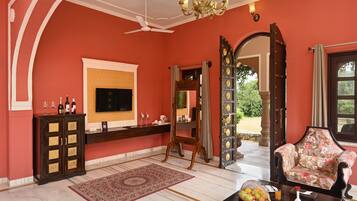 Luxury Cottage | 1 bedroom, premium bedding, memory-foam beds, in-room safe
