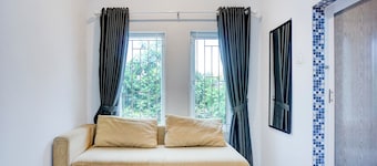 Collection O Almasarra Residence Near Ring Road Medan