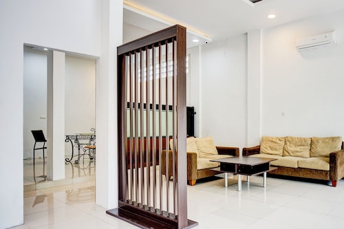 Collection O Almasarra Residence Near Ring Road Medan