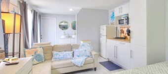 Sea Turtle-Guest Suite