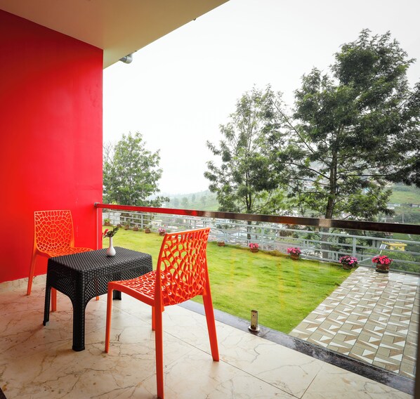 Executive Room | Terrace/patio - Coastal Grand Akshaya - Kothagiri (Ootacamund)