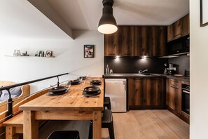 Frigorifero, microonde, forno, lavastoviglie