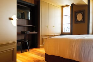 The Lantern | In-room safe, individually decorated, individually furnished - Hôtel La Particulière (Caen)