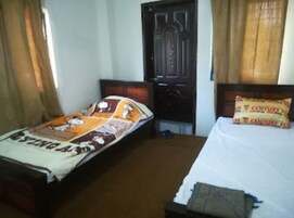 Deluxe Double Room | Soundproofing, iron/ironing board, free WiFi